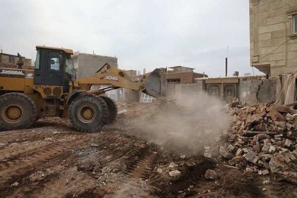 آواربرداری ۱۱۰ واحد مسکونی تخریبی زلزله خوی پایان یافت