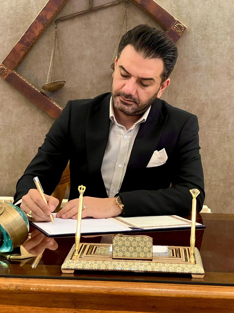 عناوین تحصیلی مجعول جرم انگاری شود