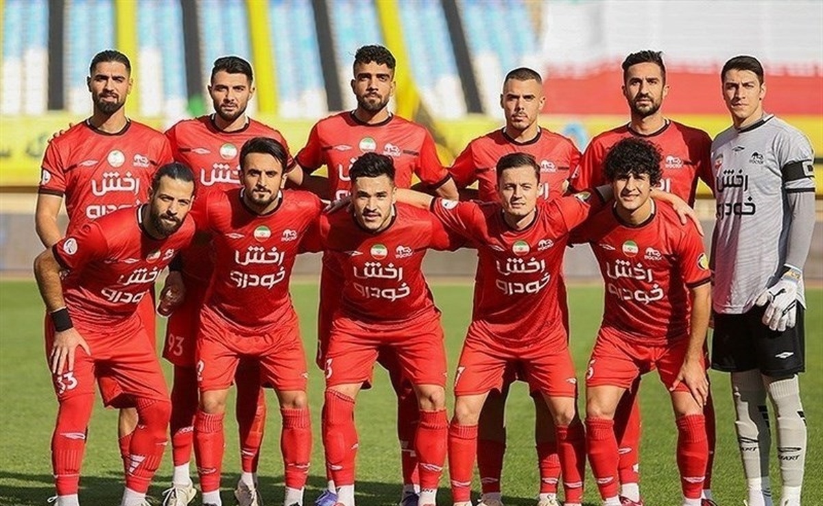 عادت به باخت تراکتور