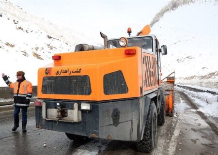 امدادرسانی راهداران آذربایجان‌شرقی به ۱۳۴ خودرو گرفتار در کولاک