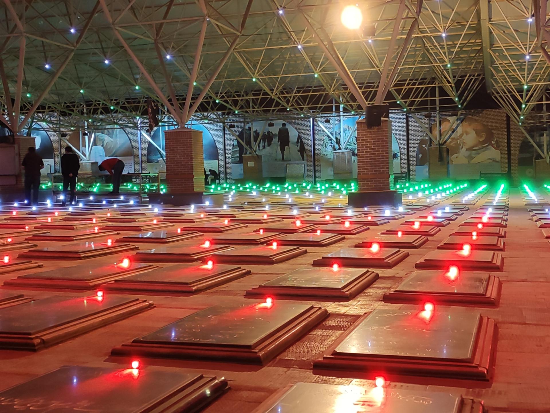 تجدید میثاق استاندار آذربایجان شرقی با شهدا