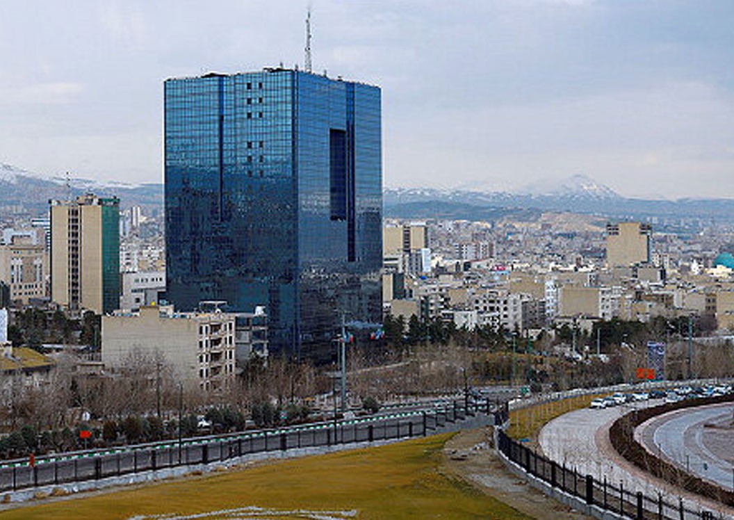 مدیریت ۲۰۰ میلیارد دلار از تجارت خارجی کشور به وسیله شبکه بانکی