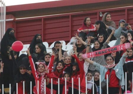 ورزشگاه یادگار امام، در انتظار حضور بانوان