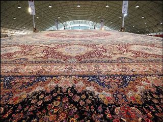 رونمایی از بزرگترین فرش بافت تبریز در دبی