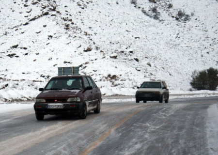 برف و کولاک راه ارتباطی ۳۰ روستای هشترود را بست