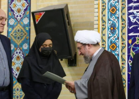 تجلیل امام‌جمعه تبریز از زهرا رحیمی که برای پدرش تریلی خرید