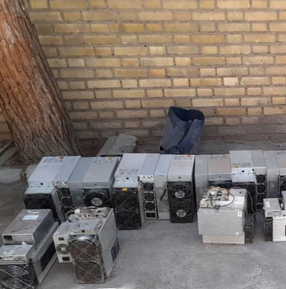 نجات برق ۸۲۵ خانه با کشف و جمع‌آوری ۳۳ دستگاه غیرمجاز استخراج رمزارز