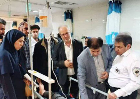 مسمومیت ۵۰ نفر در یک تالار خوی