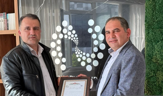 تقدیر از مدیر مسئول نصر