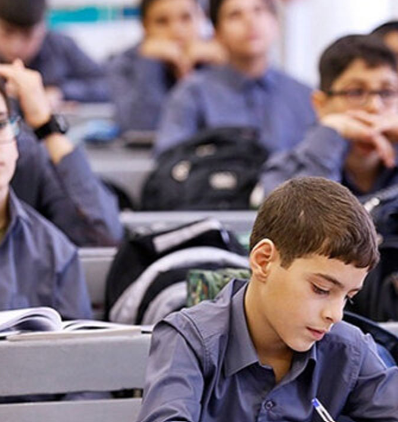 ۲۵ تیر آخرین مهلت ثبت نام حضوری پایه هفتم