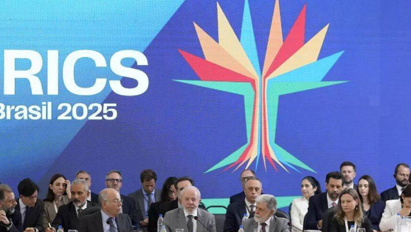 آغاز نشست سران بریکس در برزیل با حضور ایران