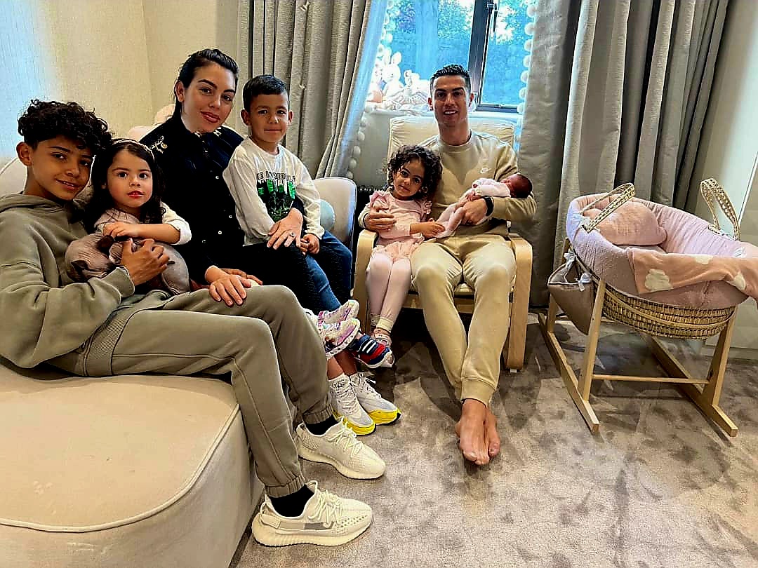 رونالدو پردرآمدترین فوتبالیست جهان شد