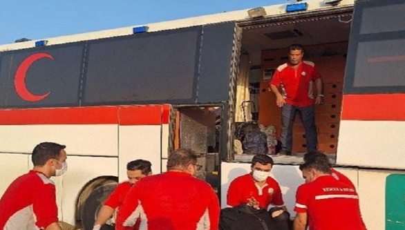 انحراف از جاده اتوبوس حامل زائران ایرانی/ ۴۳ نفر مصدوم شدند