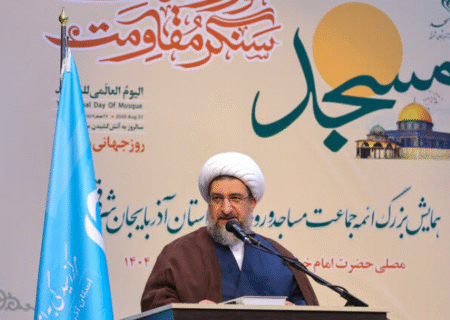 امام جمعه تبریز: مسجد باید قلب تپنده محله باشد