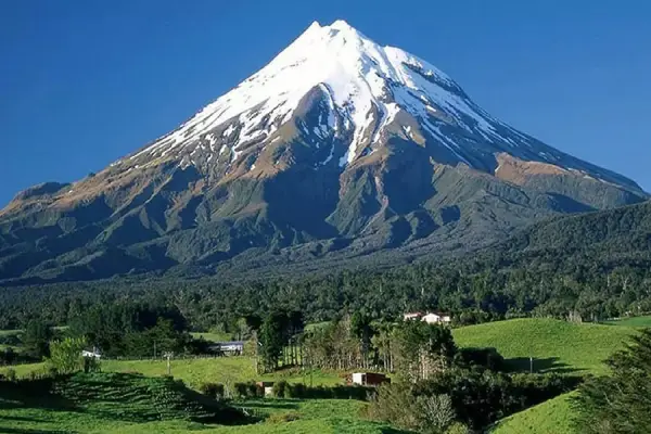 نجات یک پیرزن ۸۴ ساله در قله کوه سهند