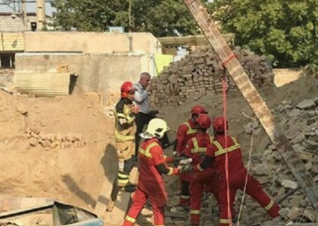 خاکبرداری غیراصولی در بناب منجر به فوت و مصدومیت ۲ نفر شد