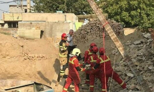 خاکبرداری غیراصولی در بناب منجر به فوت و مصدومیت ۲ نفر شد
