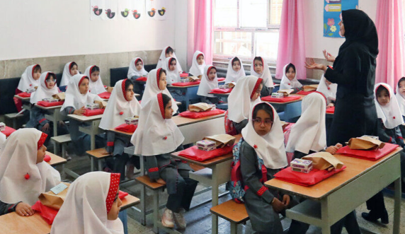 معلمان از دادن تکالیف طولانی به دانش‌آموزان ابتدایی پرهیز کنند
