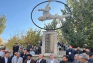 رونمایی از تندیس استاد اسماعیل ملک‌جهانی در پارک ائل‌گؤلی تبریز