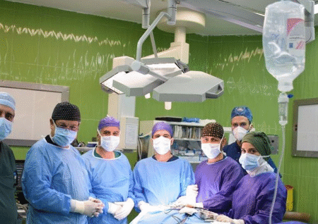 انجام موفق جراحی مشترک تومور پیشرفته گردن و نخاع در تبریز
