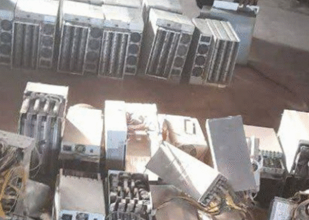 کشف و توقیف هفت دستگاه ماینر قاچاق در تبریز 