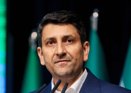 ستار هاشمی: برخورداری از فیبر نوری نیازمند هزینه جدید مشترکان نیست