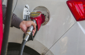 سوخت‌گیری بدون کارت سوخت در چند پمپ بنزین