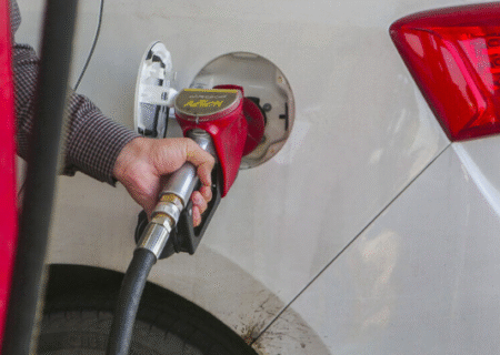 سوخت‌گیری بدون کارت سوخت در چند پمپ بنزین