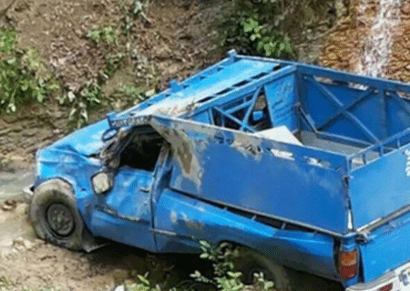 سقوط به دره در آستارا باعث جان باختن دو نفر شد