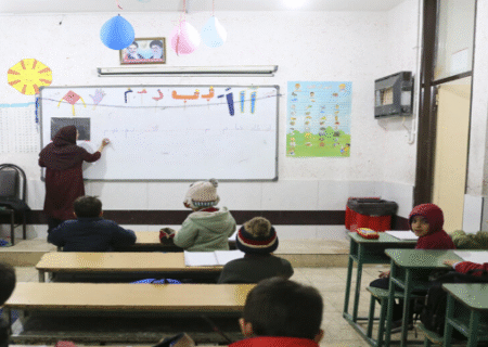 ارتقای رتبه معلمان مدارس محروم، روستایی و استثنایی از مهر امسال/ تعیین‌تکلیف بیش از ۴۳۰ هزار پرونده رتبه‌بندی