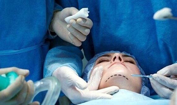 اوج برخورد وزارت بهداشت با انتشار تصاویر بدن بیمار در عملهای زیبایی؛ تذکر و قطع تلفن!