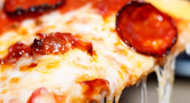 کاهش سن ابتلا به سرطان روده بزرگ به دلیل مصرف غذاهای فوق‌فرآوری‌شده