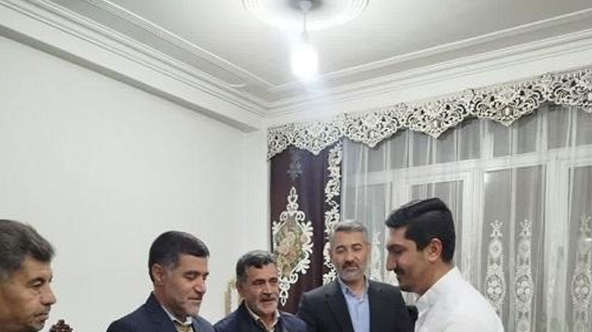 بازگرداندن کیف یک میلیارد تومانی گم شده در عجب شیر