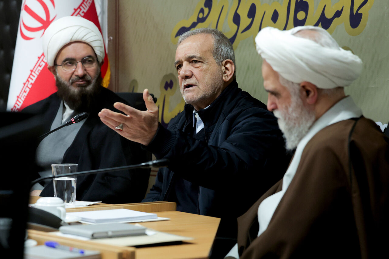 لزوم پاسخگویی نهادهای فرهنگی، امنیتی و اطلاعاتی در حوادث اخیر/ باید خود را مقصر بدانیم